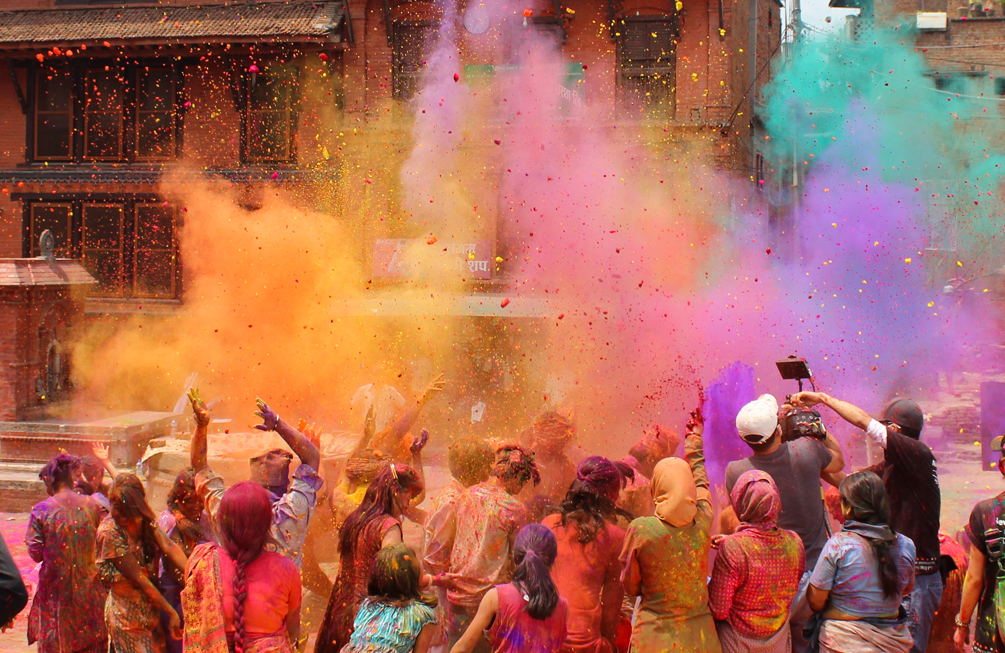 holi india